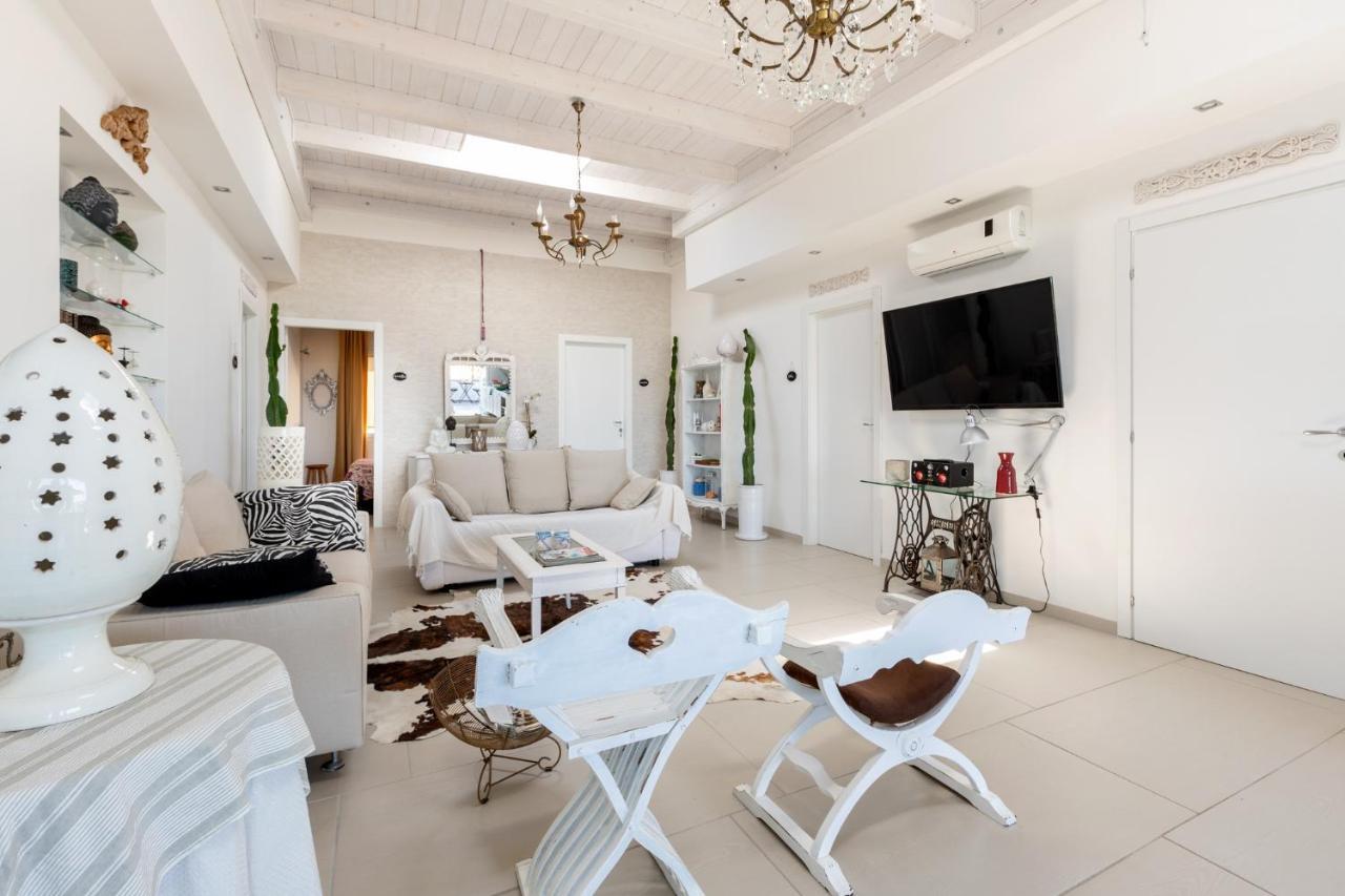 Excellent Rooms กัลลีโปลี ภายนอก รูปภาพ